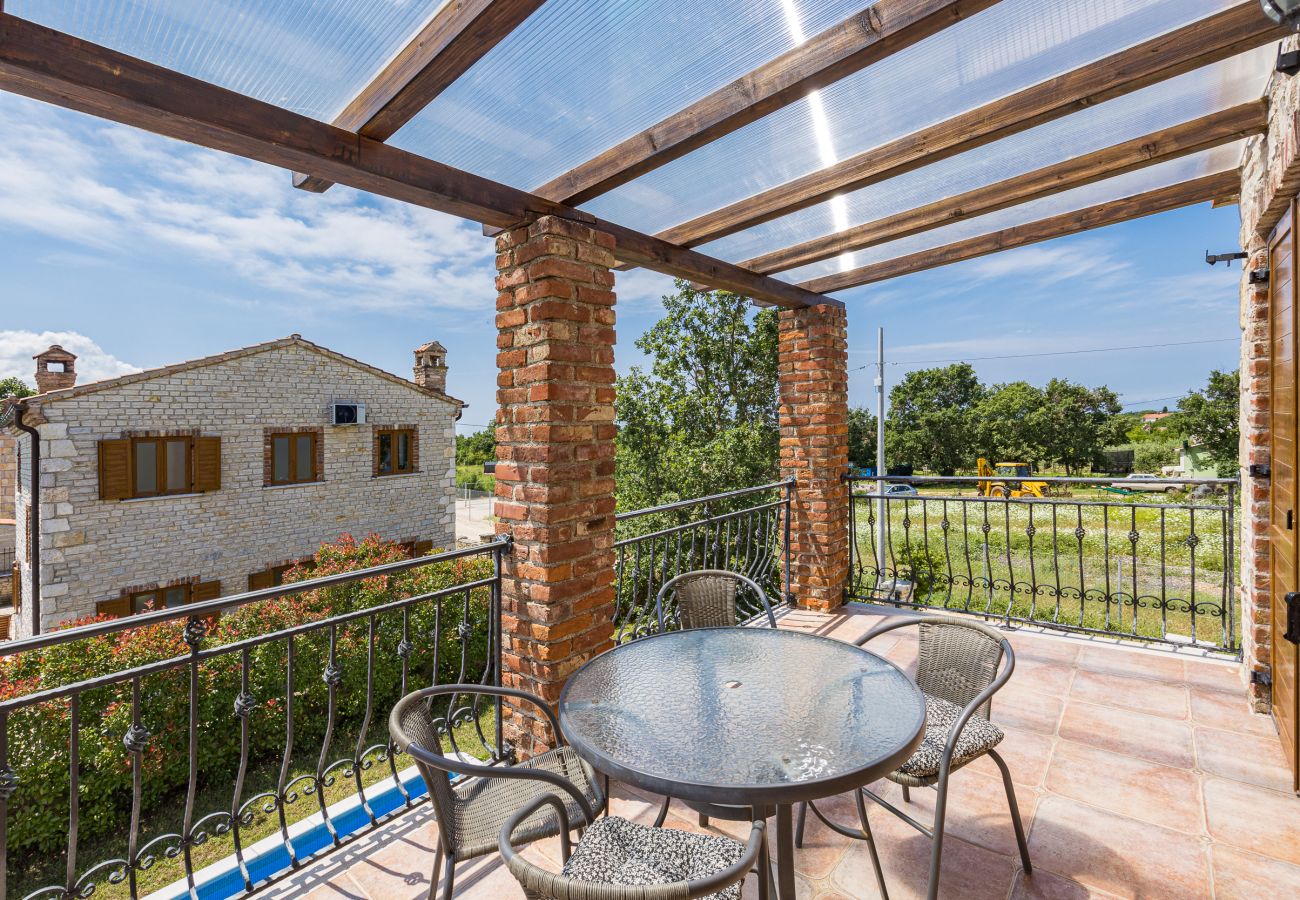 Вилла на Cabrunici - Villa Aldore in Central Istria for 6 persons with private pool