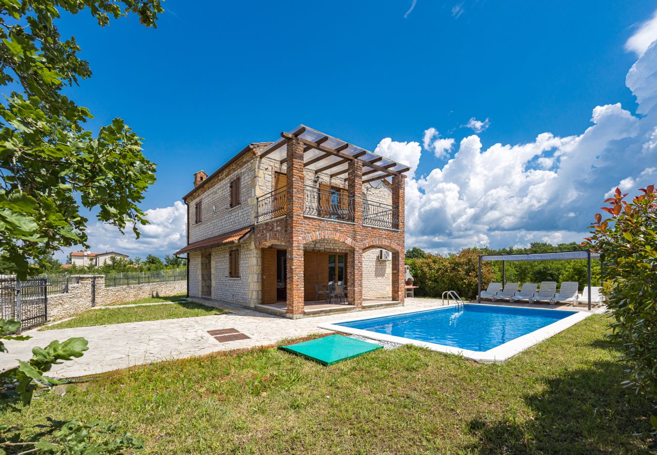 Вилла на Cabrunici - Villa Aldore in Central Istria for 6 persons with private pool