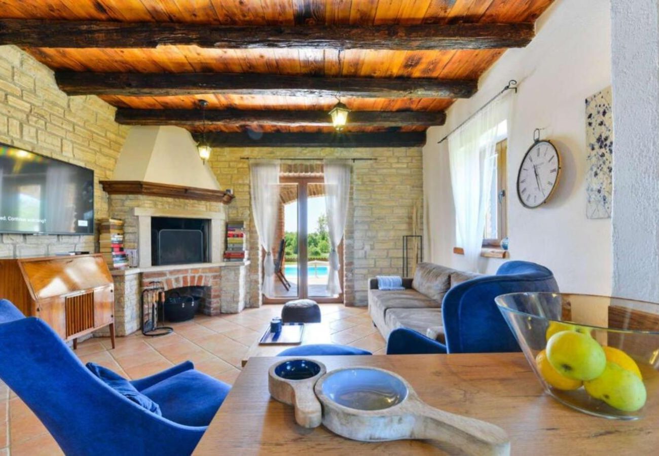 Вилла на Butkovici - Villa Sole in Central Istria for 10 people with 4 bedrooms and private pool