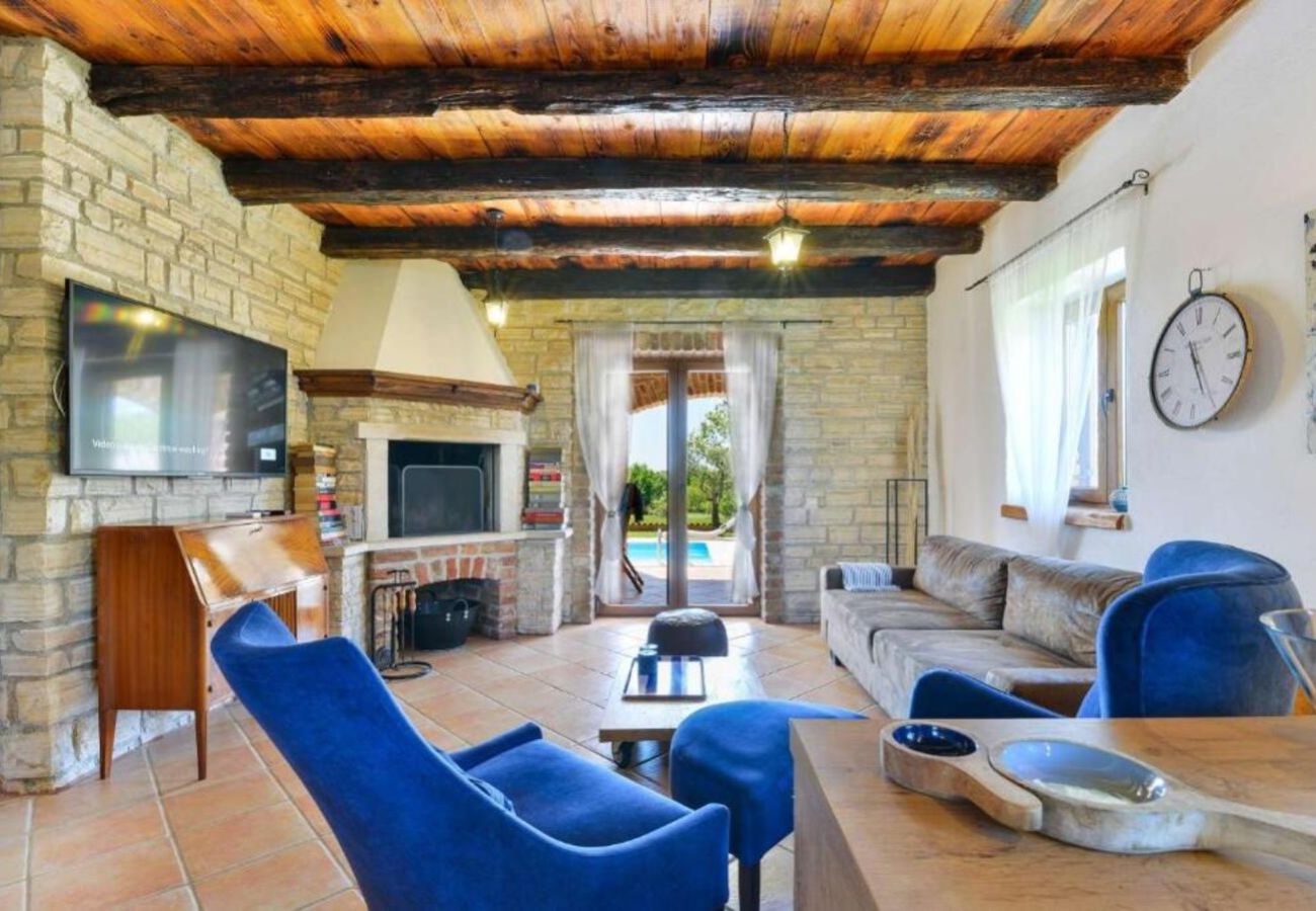 Вилла на Butkovici - Villa Sole in Central Istria for 10 people with 4 bedrooms and private pool