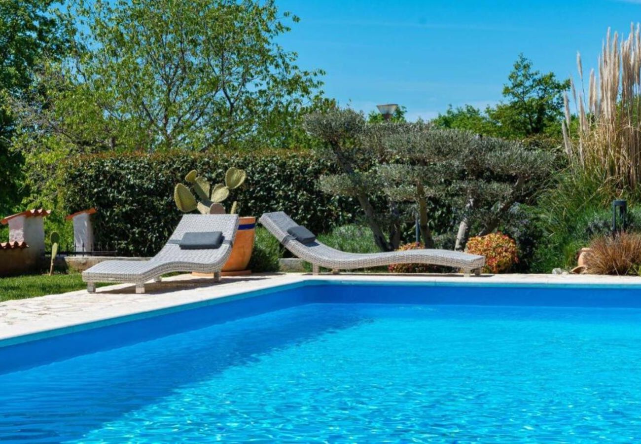 Вилла на Butkovici - Villa Sole in Central Istria for 10 people with 4 bedrooms and private pool