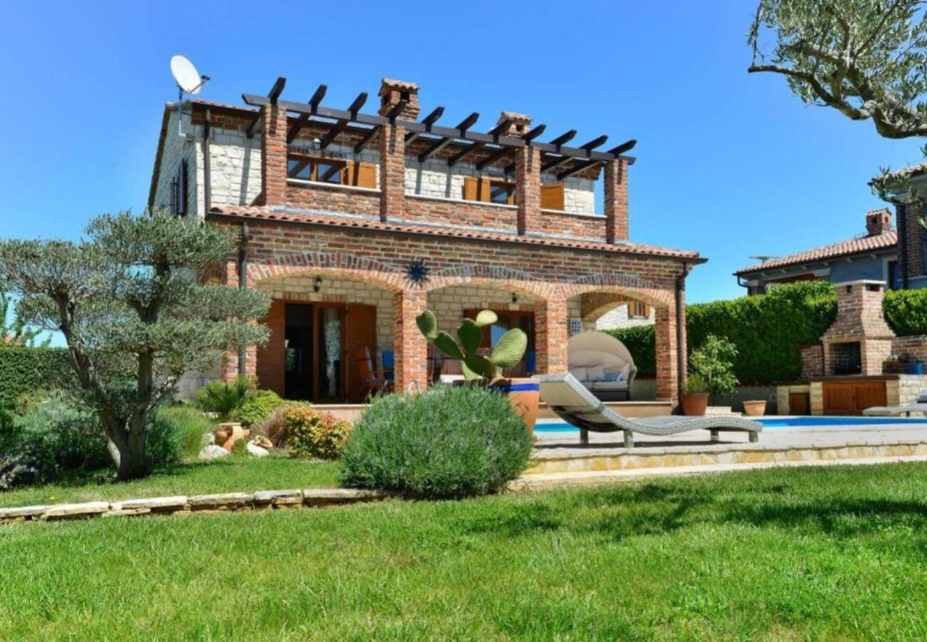 Вилла на Butkovici - Villa Sole in Central Istria for 10 people with 4 bedrooms and private pool