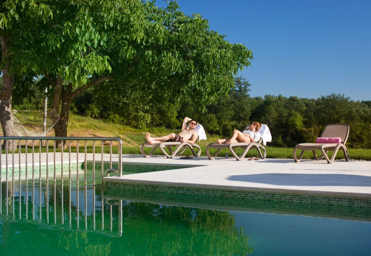 Вилла на Grožnjan - Villa Poropati in Central Istria for up to 14 people with large garden & 81 m2 pool