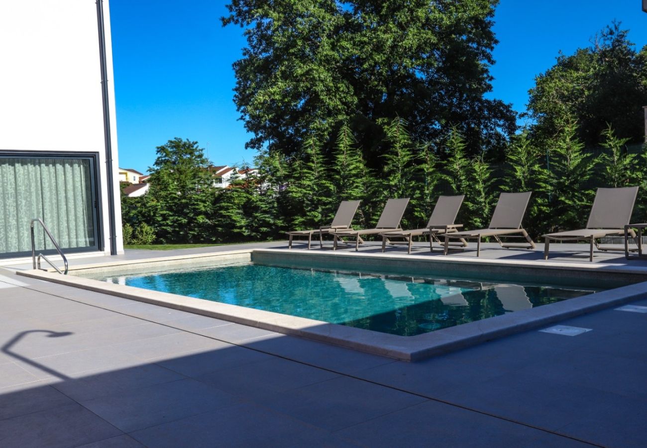 Вилла на Porec - Villa Jacky in Poreč for 8 people with private pool just 900 meters from sea