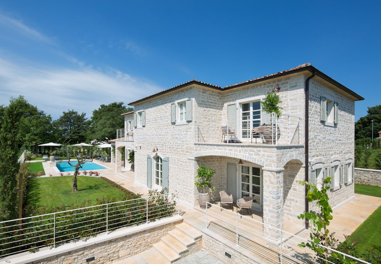 Вилла на Ladici - Villa Elena u Ladicima for 8 people with private pool & sports complex in Central Istria