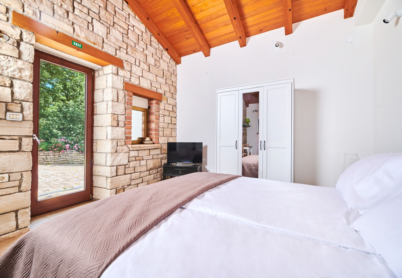 Вилла на Buje - Villa Volpija for 8 people near Umag with private pool