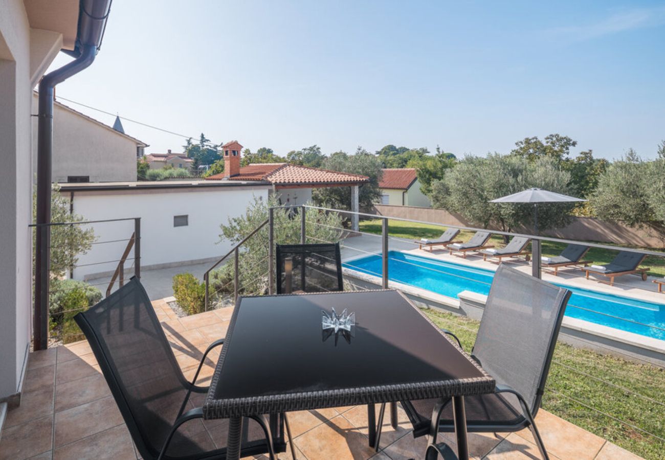 Вилла на Kaštelir - Villa Viktoria near Poreč for 6 people with play room & private pool