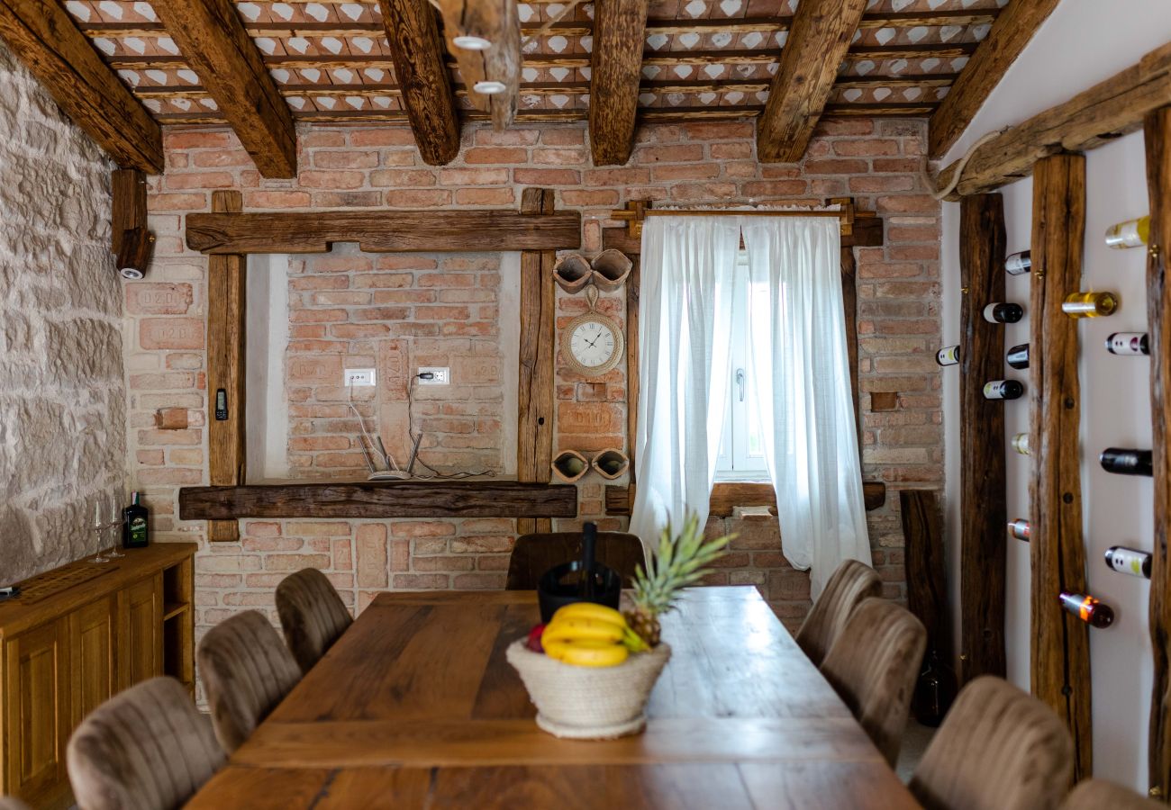 Вилла на Žudetici - Villa Blazeni Miroslav Bulesic in Central Istria for 8 people with private heated pool and sauna