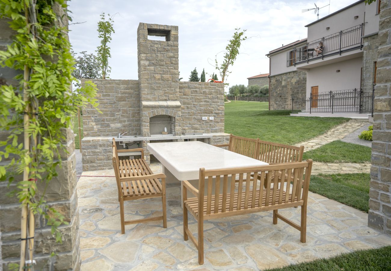 Вилла на Kucibreg - Villa Paradiso in Central Istria for 11 people with large garden, sea view & wellness