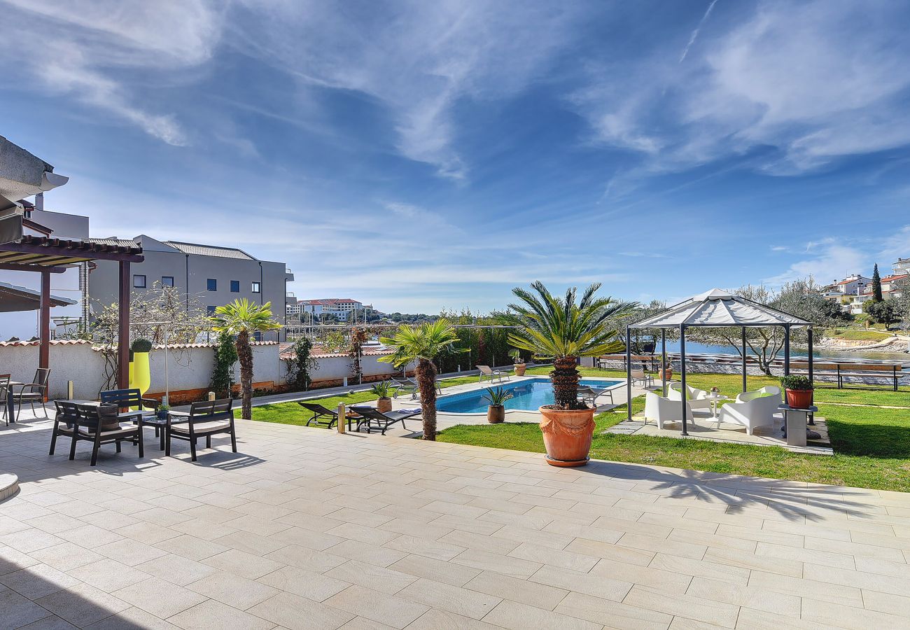 Вилла на Pula - Villa Contessa Del Mar in Pula for 7 people only 200 meters from the beach & pet friendly