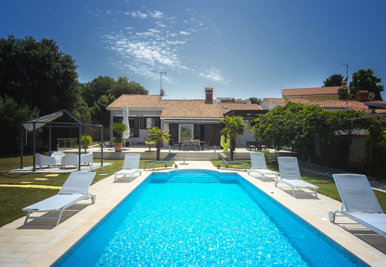 Вилла на Pula - Villa Contessa Del Mar in Pula for 7 people only 200 meters from the beach & pet friendly