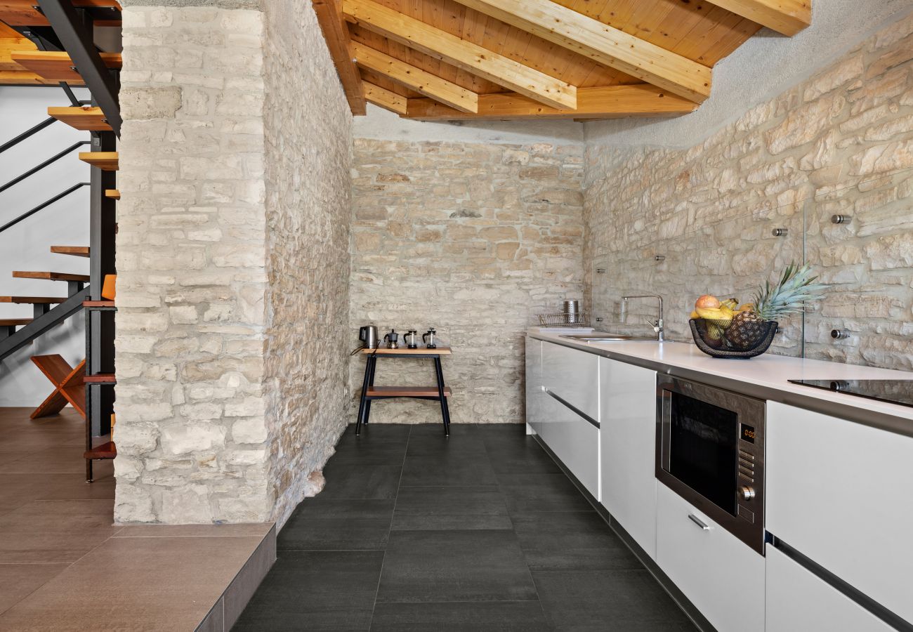 Вилла на Butkovici - Casa 42 pet friendly for 9 people in Central Istria with salt - water pool