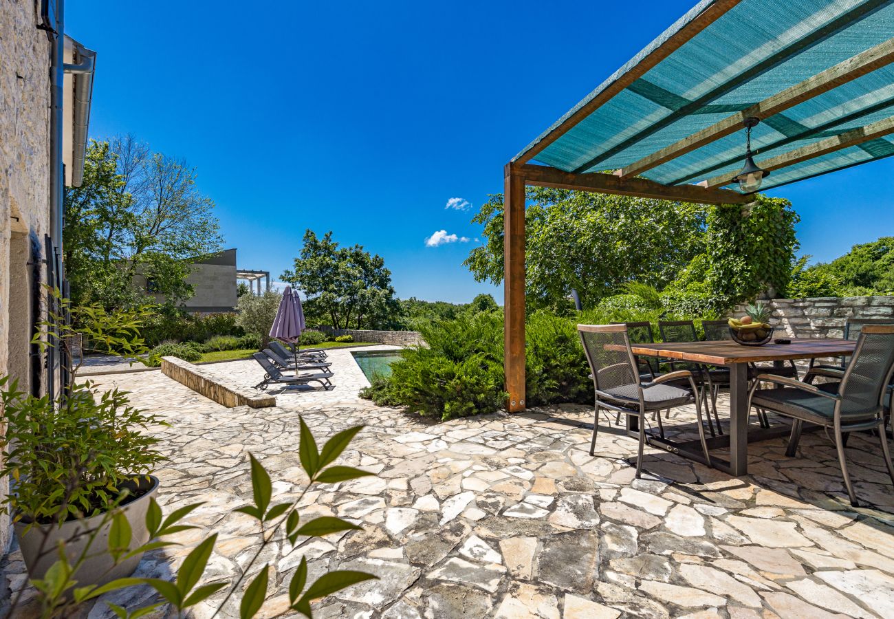 Вилла на Butkovici - Casa 42 pet friendly for 9 people in Central Istria with salt - water pool