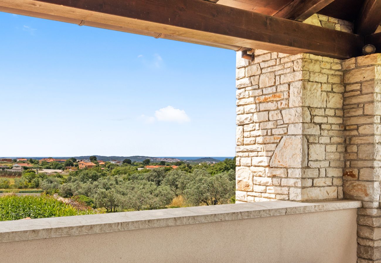 Вилла на Galižana - Villa De Flora with salt water pool & sea view near Fažana