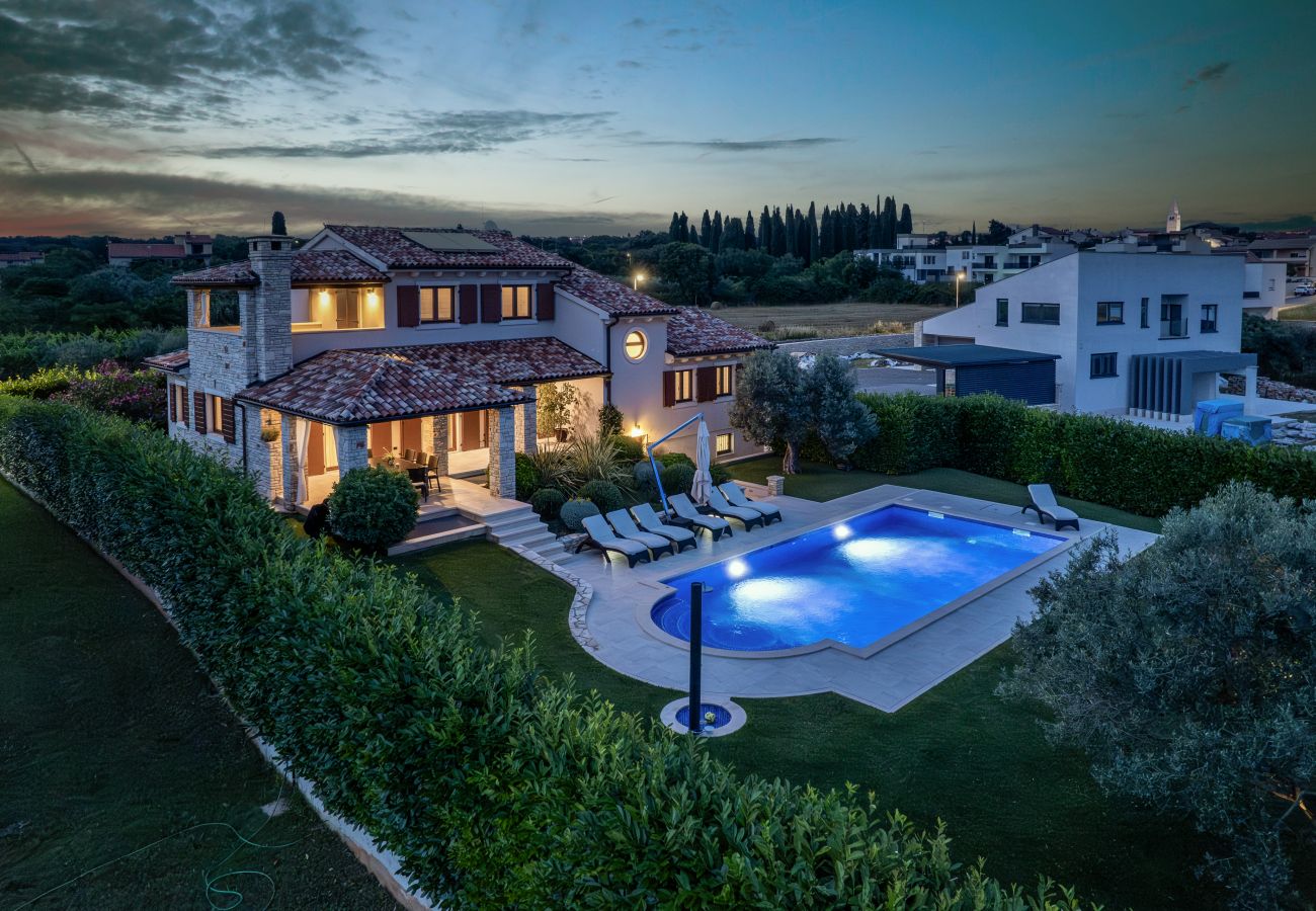 Вилла на Galižana - Villa De Flora with salt water pool & sea view near Fažana