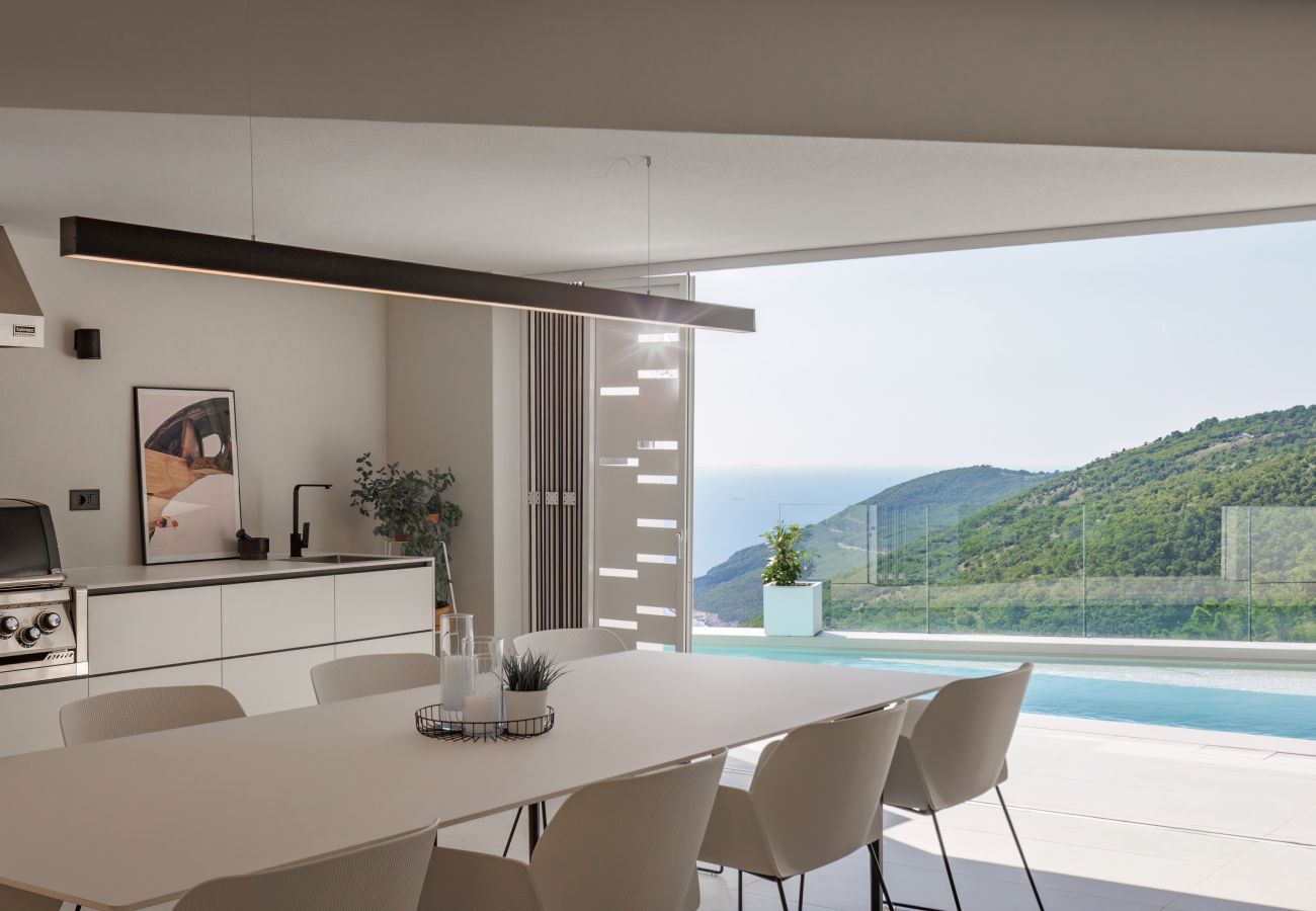 Вилла на Mošcenice - Villa 3.0 in Opatija for 8 people with indoor and outdoor pool & wellness