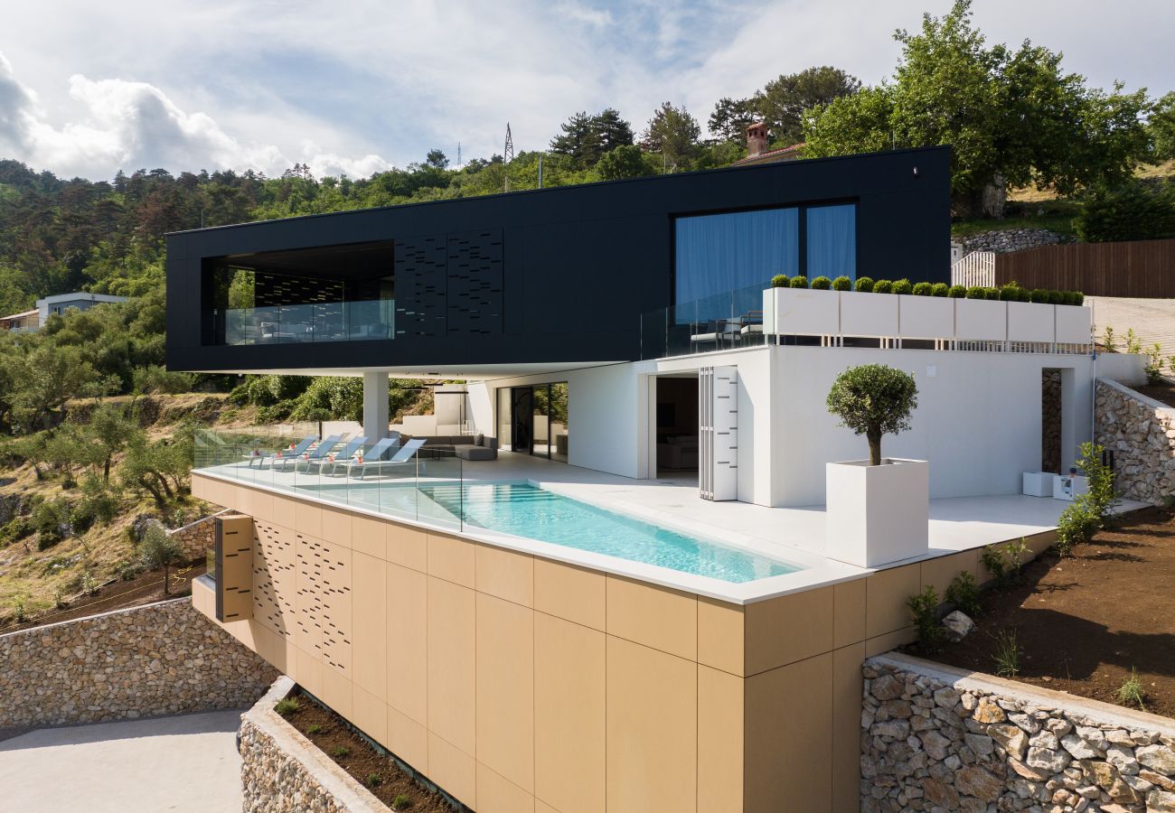 Вилла на Mošcenice - Villa 3.0 in Opatija for 8 people with indoor and outdoor pool & wellness