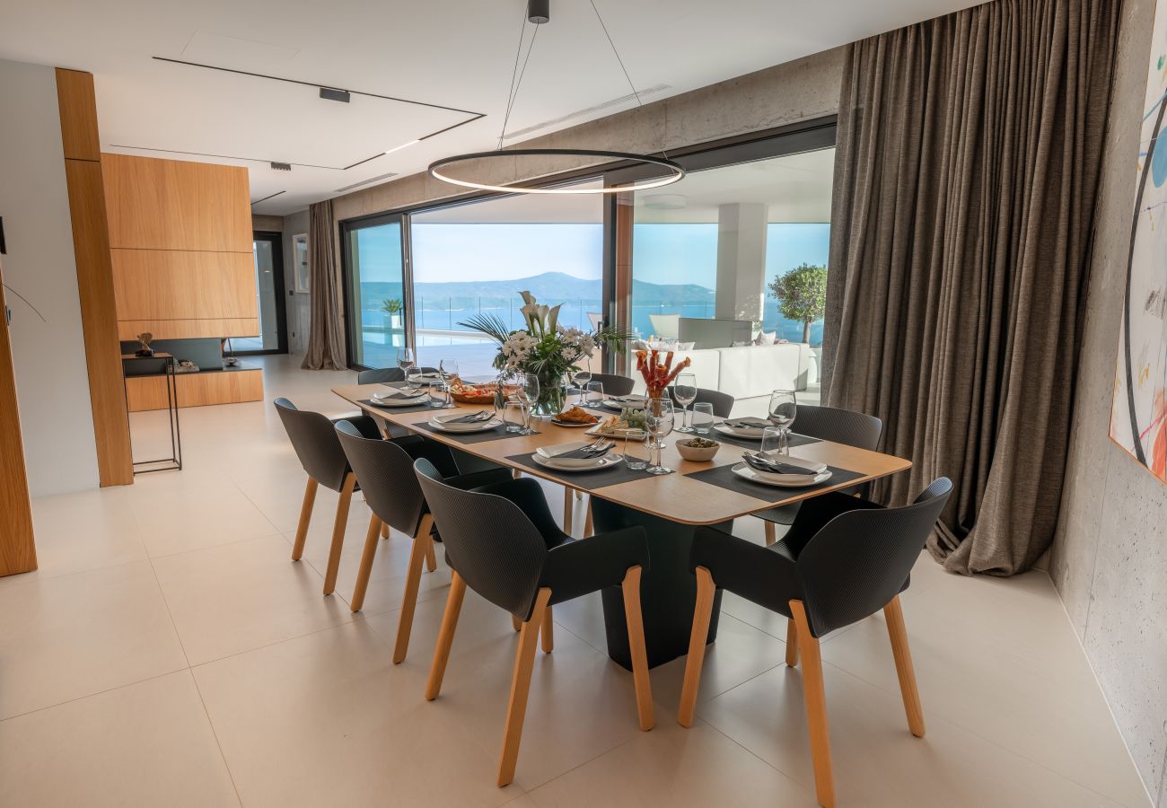 Вилла на Mošcenice - Villa 3.0 in Opatija for 8 people with indoor and outdoor pool & wellness