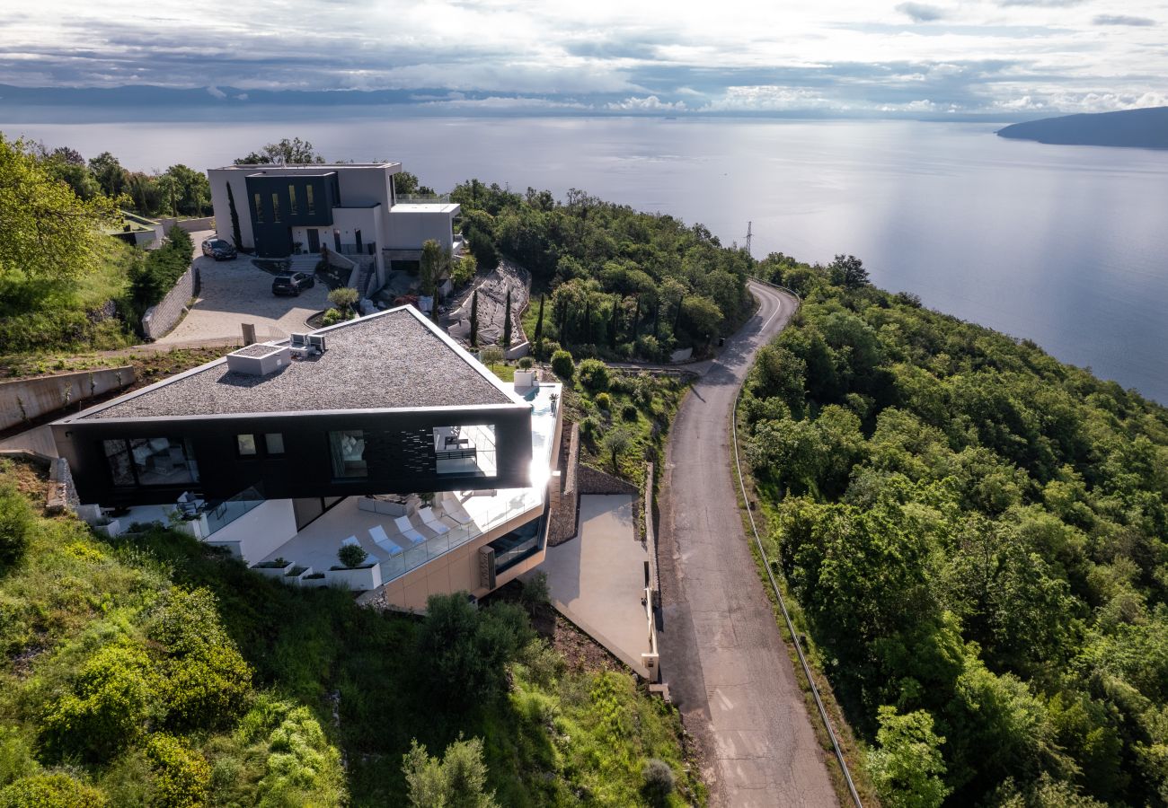 Вилла на Mošcenice - Villa 3.0 in Opatija for 8 people with indoor and outdoor pool & wellness