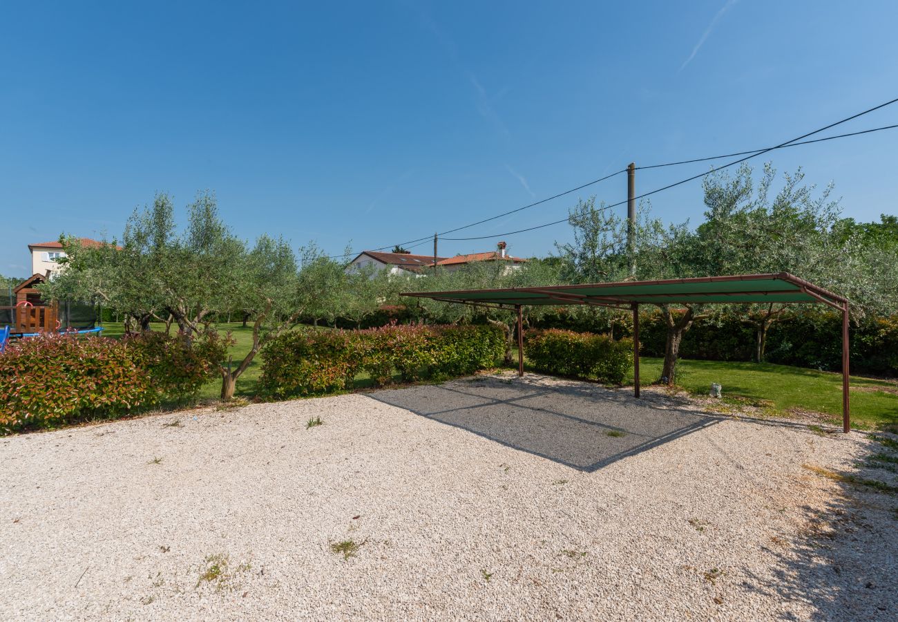 Вилла на Brtonigla - Villa LV near Novigrad for 8 people spa & children playground only 1.5 km from beach