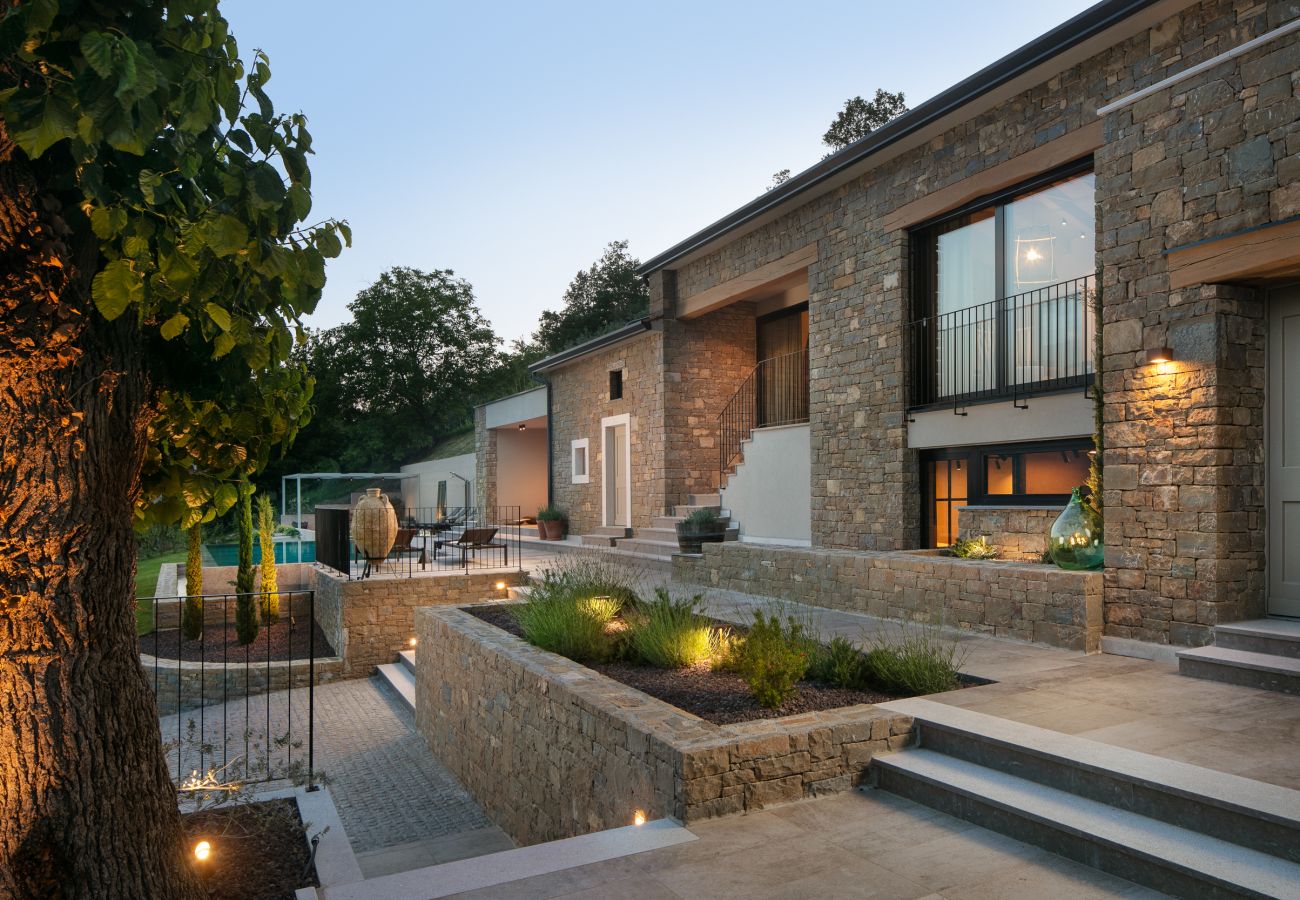 Вилла на Livade - Villa Panorama del Tartufo for 6 people in Central Istria with spa & truffle hunting experience