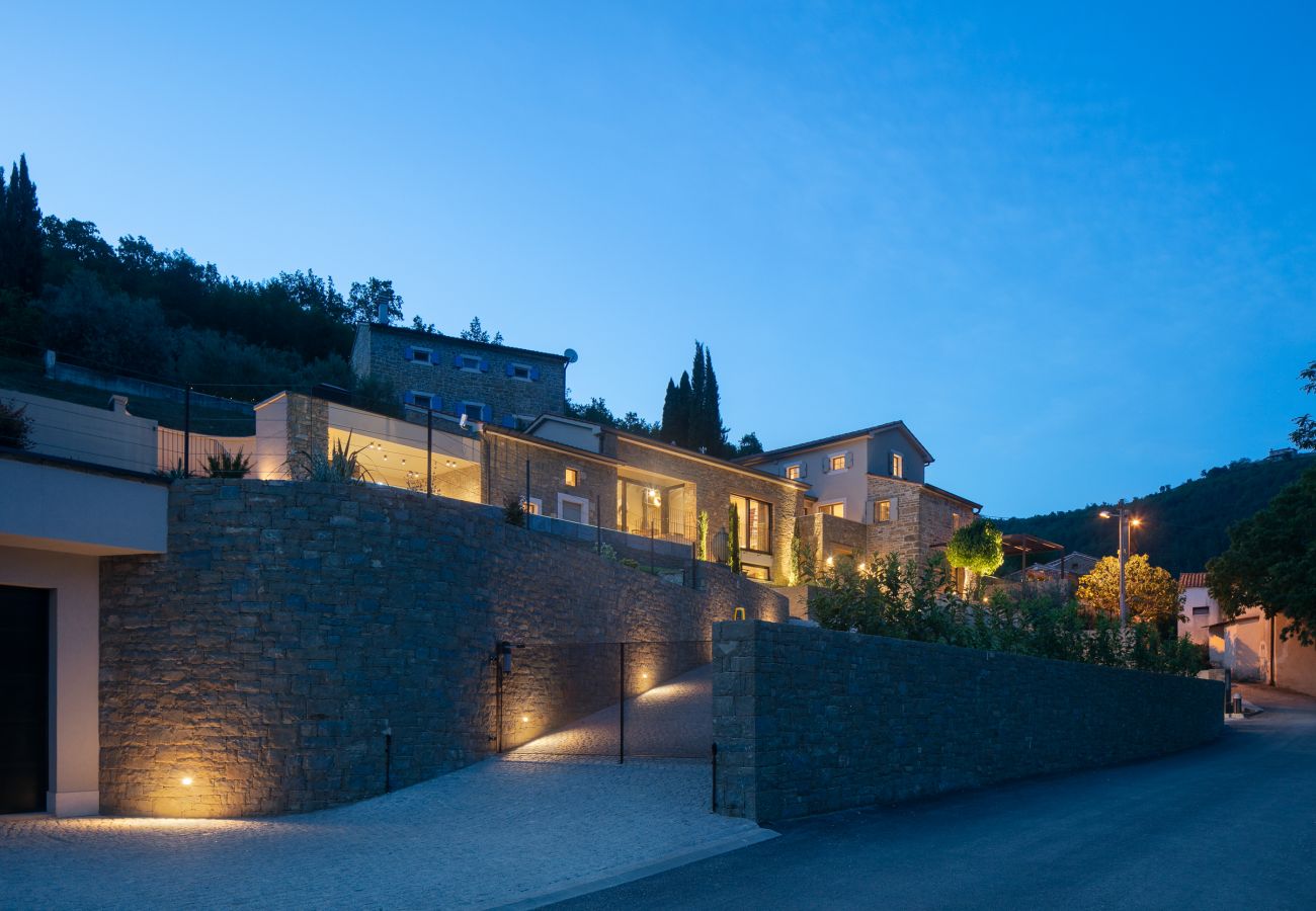 Вилла на Livade - Villa Panorama del Tartufo for 6 people in Central Istria with spa & truffle hunting experience