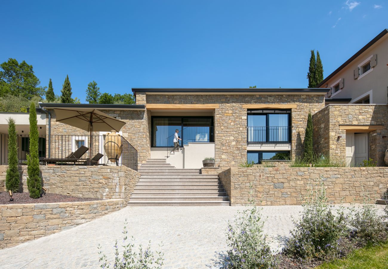 Вилла на Livade - Villa Panorama del Tartufo for 6 people in Central Istria with spa & truffle hunting experience