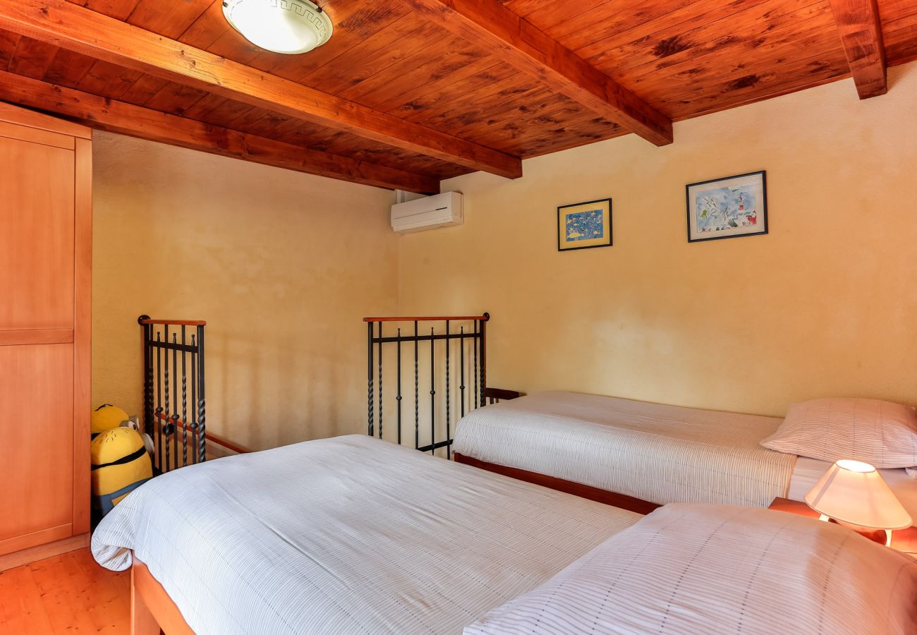 Вилла на Sveti Kirin - House Edera in Central Istria for 6 people with large garden and salt - water private pool