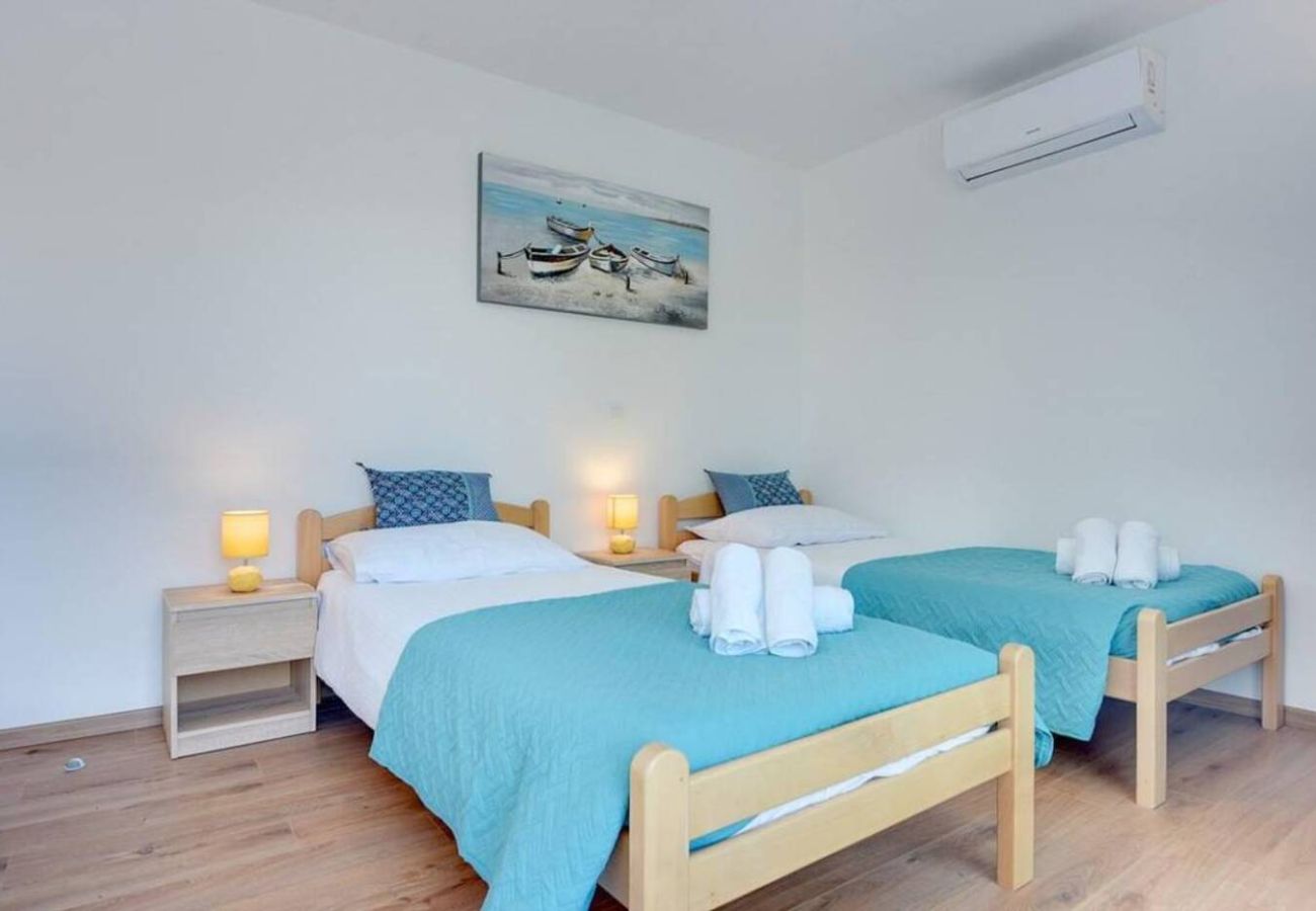 Вилла на Pula - Villa Grande T&D for 14 people near Pula with sauna, fitness & heated pool