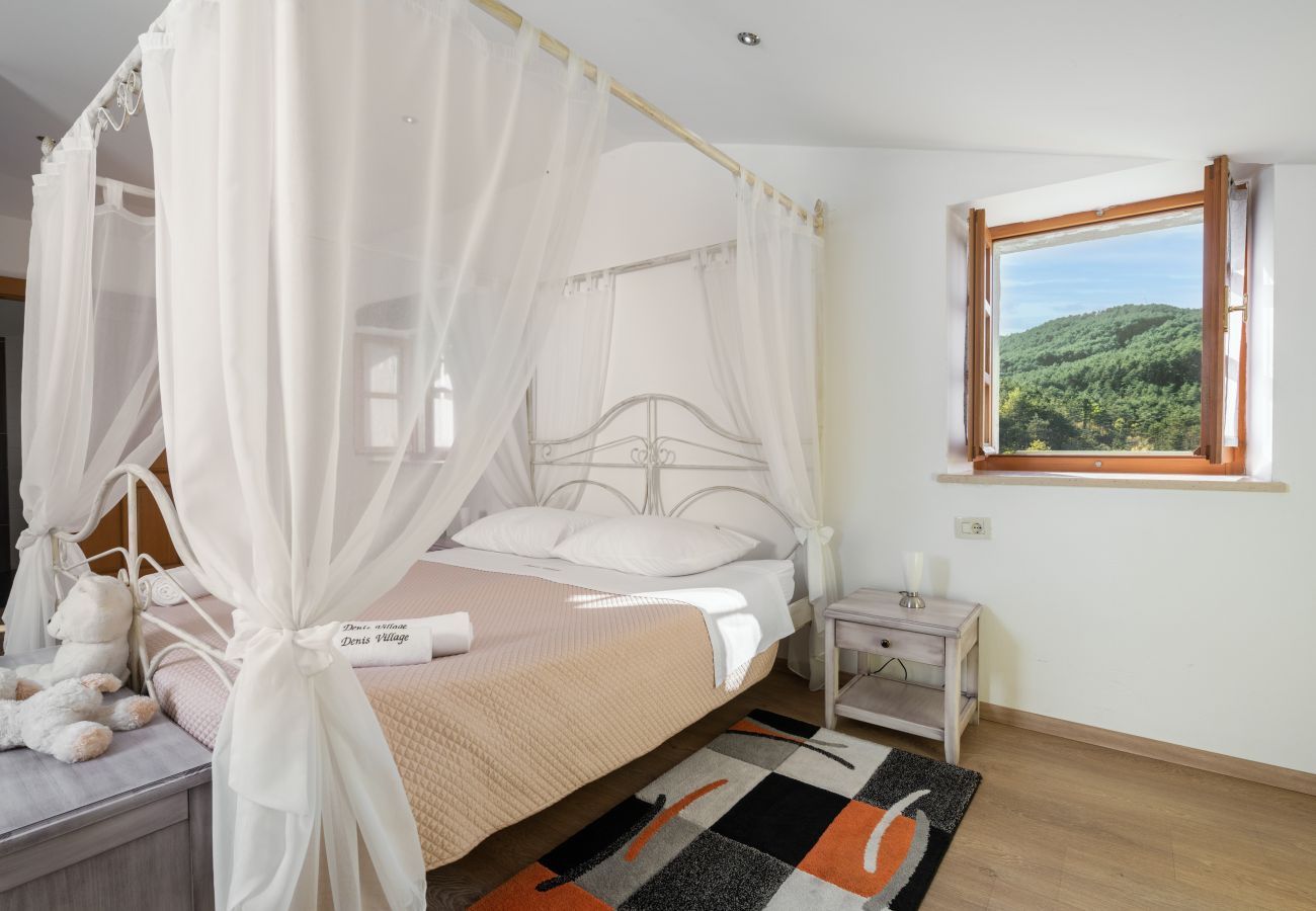 Вилла на Buzet - Villa Denis Village in Central Istria for 28 people pet friendly complex of 4 stone houses