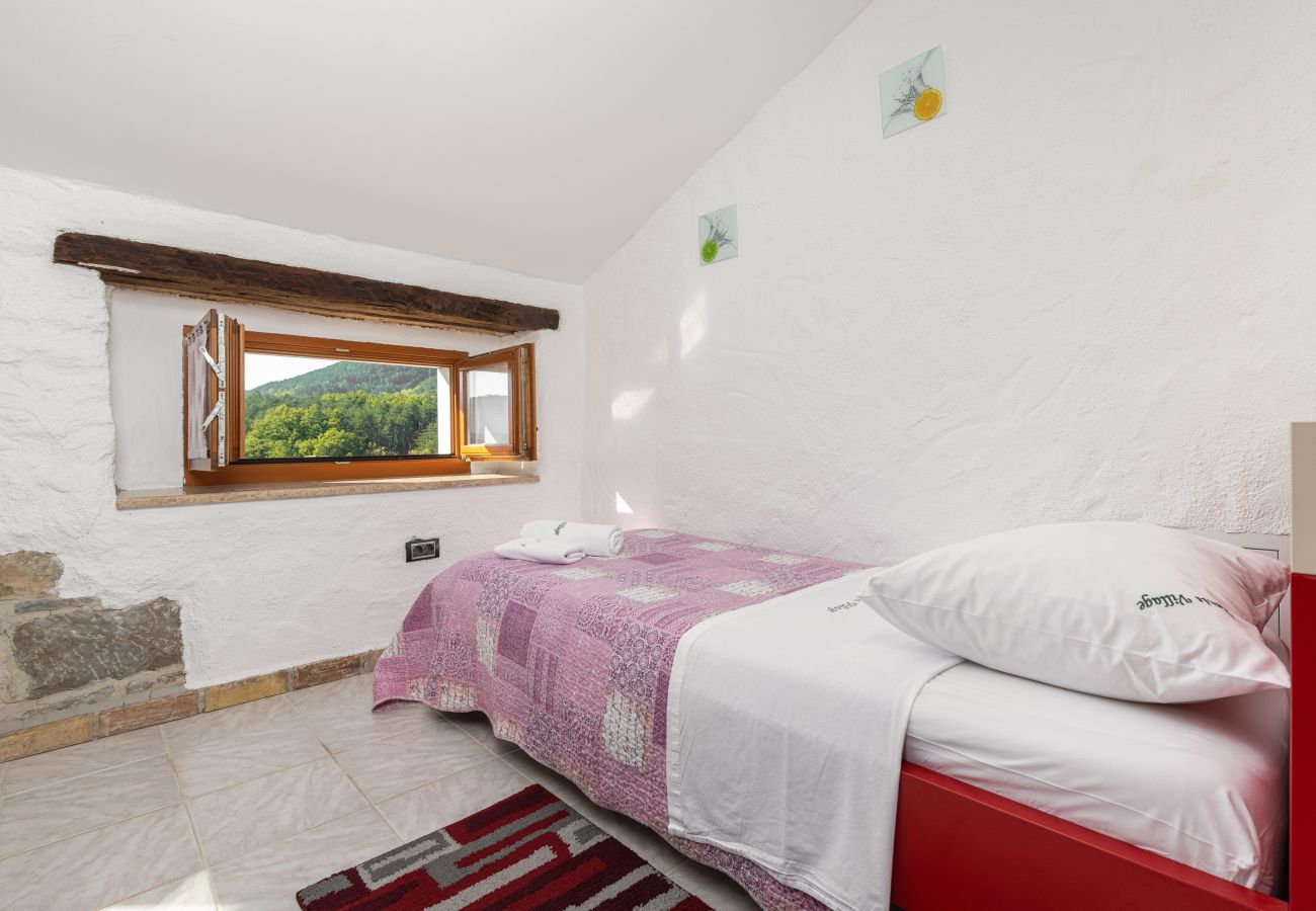 Вилла на Buzet - Villa Denis Village in Central Istria for 28 people pet friendly complex of 4 stone houses