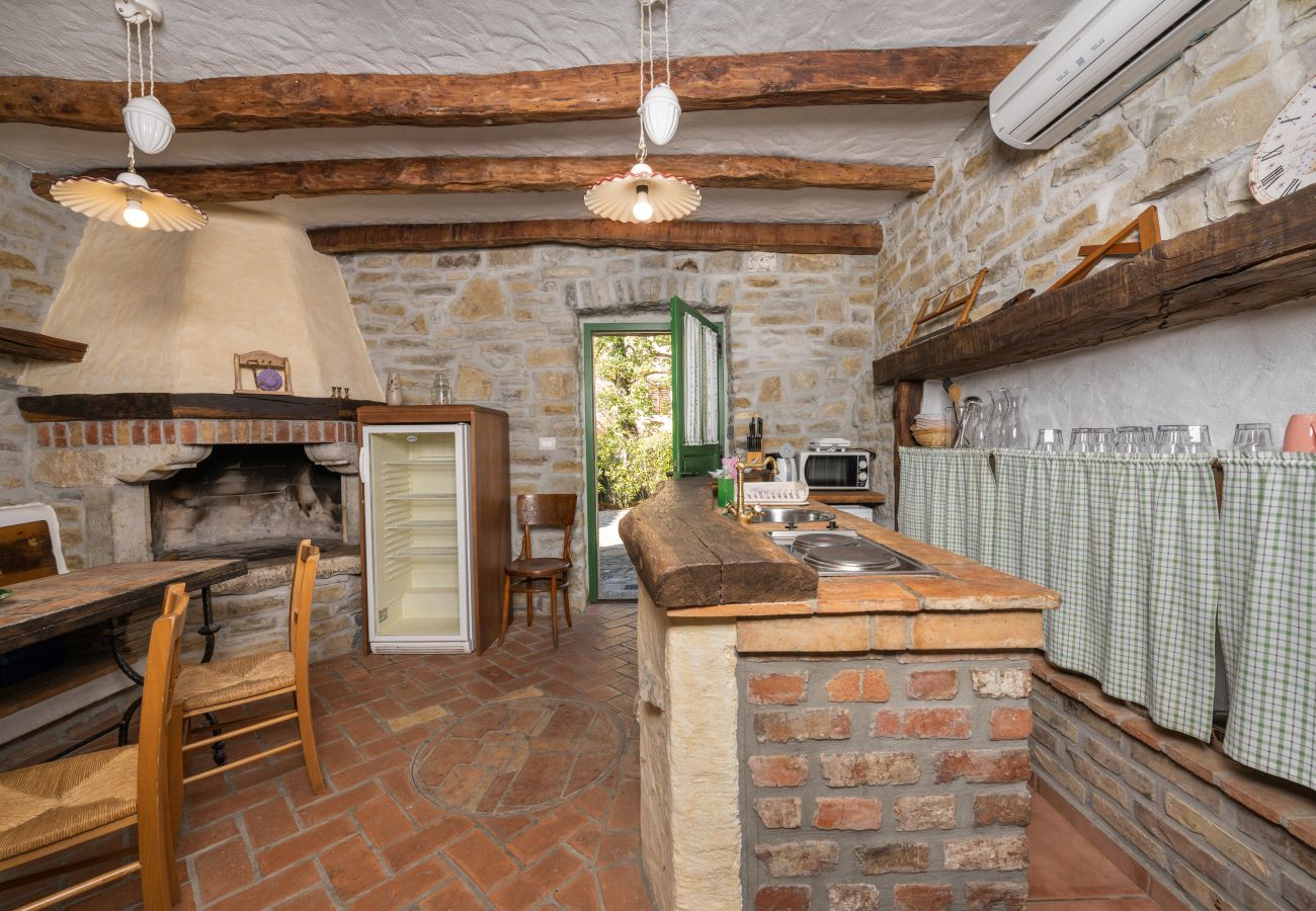 Вилла на Buzet - Villa Denis Village in Central Istria for 28 people pet friendly complex of 4 stone houses