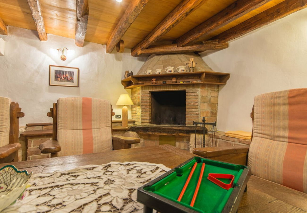 Вилла на Mrgani - Villa Captain Morgan for 8 people in Central Istria - pet friendly with private pool