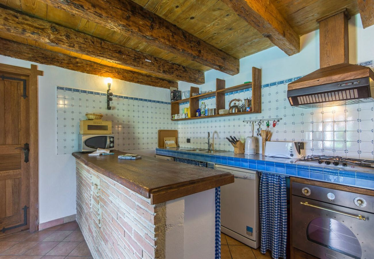 Вилла на Mrgani - Villa Captain Morgan for 8 people in Central Istria - pet friendly with private pool