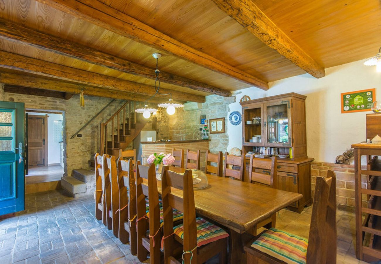 Вилла на Mrgani - Villa Captain Morgan for 8 people in Central Istria - pet friendly with private pool