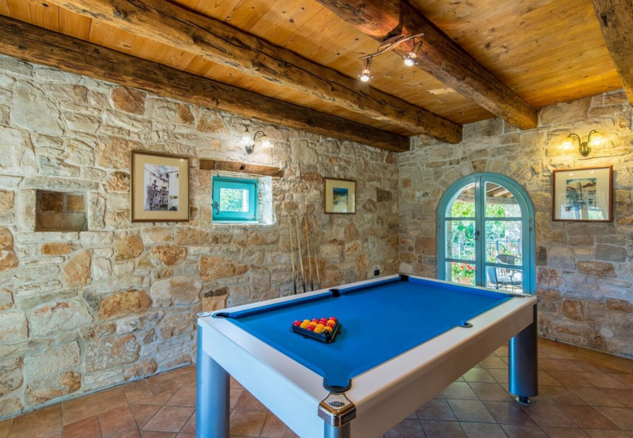 Вилла на Vižinada - Villa Giselle in Central Istria for 8 people with large garden & private pool - pet friendly