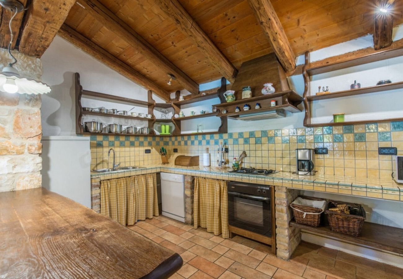 Вилла на Vižinada - Villa Giselle in Central Istria for 8 people with large garden & private pool - pet friendly