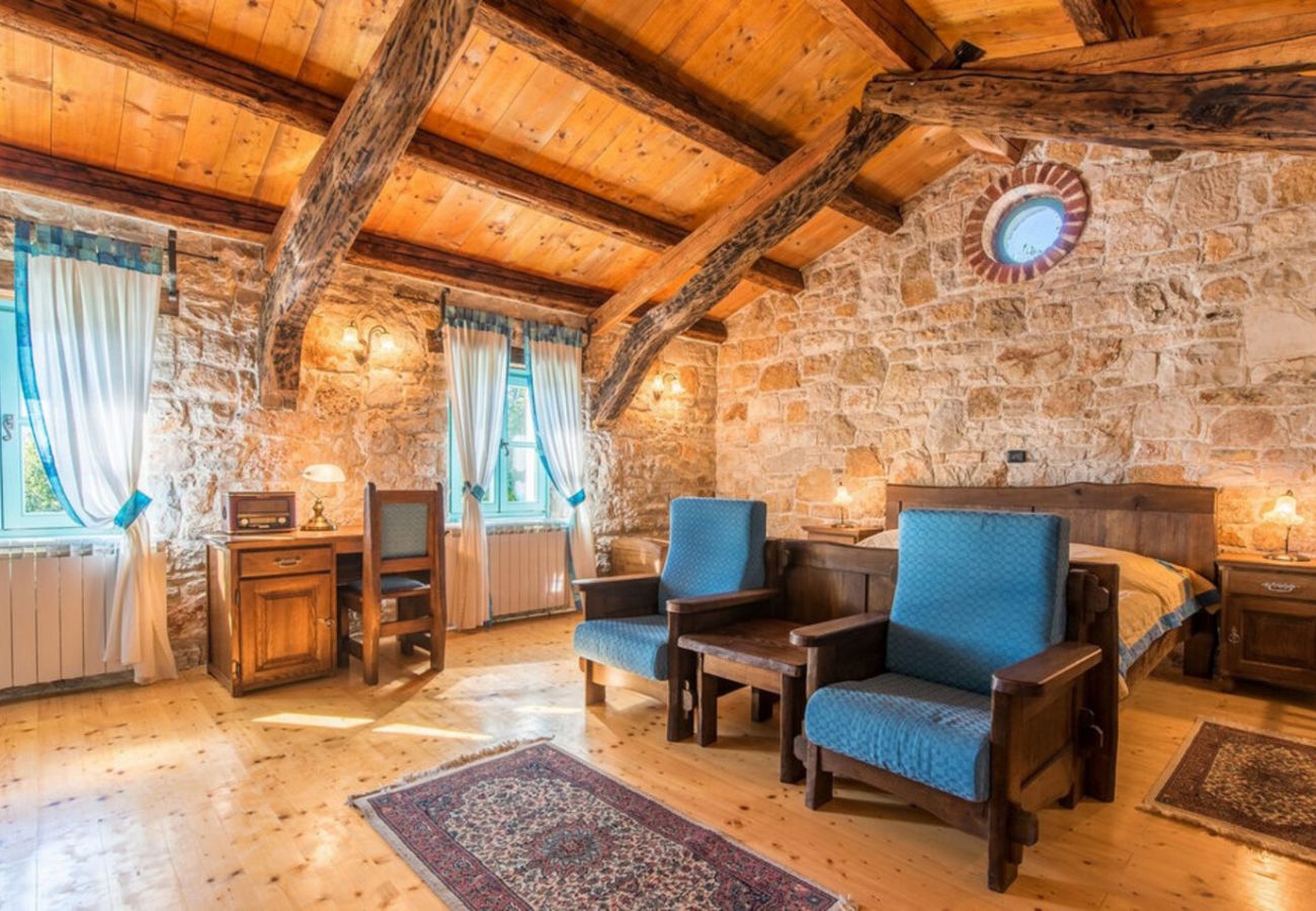 Вилла на Vižinada - Villa Giselle in Central Istria for 8 people with large garden & private pool - pet friendly