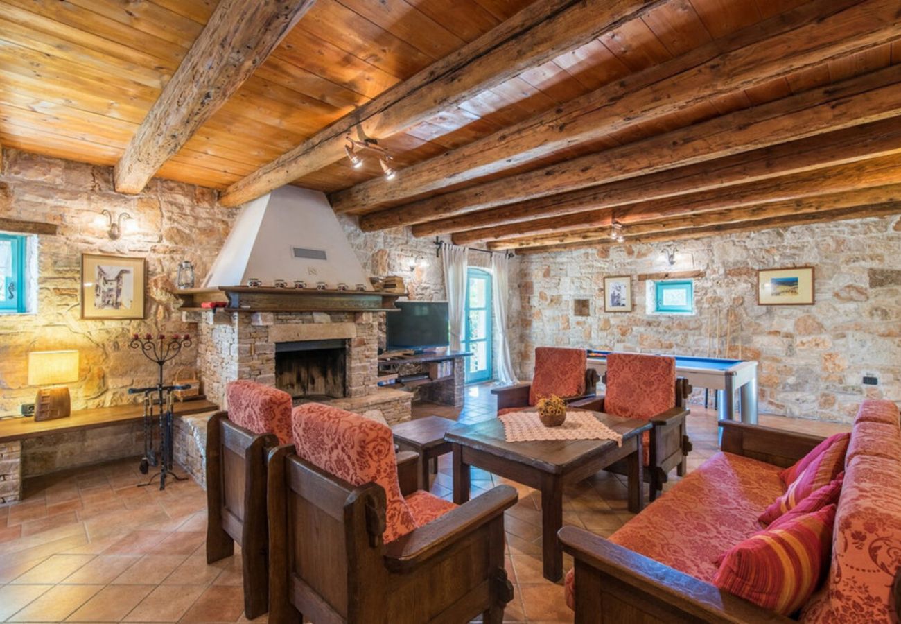 Вилла на Vižinada - Villa Giselle in Central Istria for 8 people with large garden & private pool - pet friendly