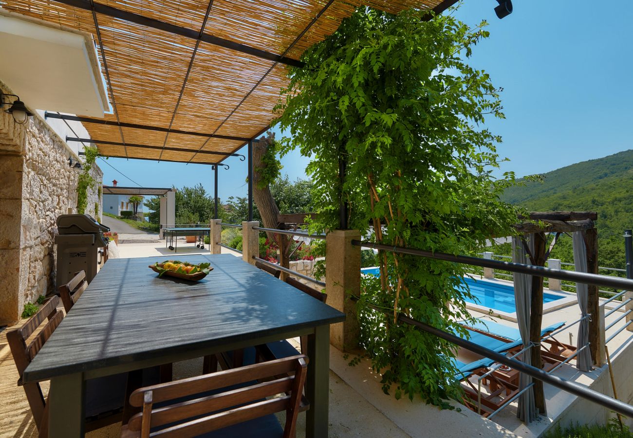 Вилла на Mošcenicka Draga - Villa Eugenia for 8 people with private pool & large garden only 3 km from the beach