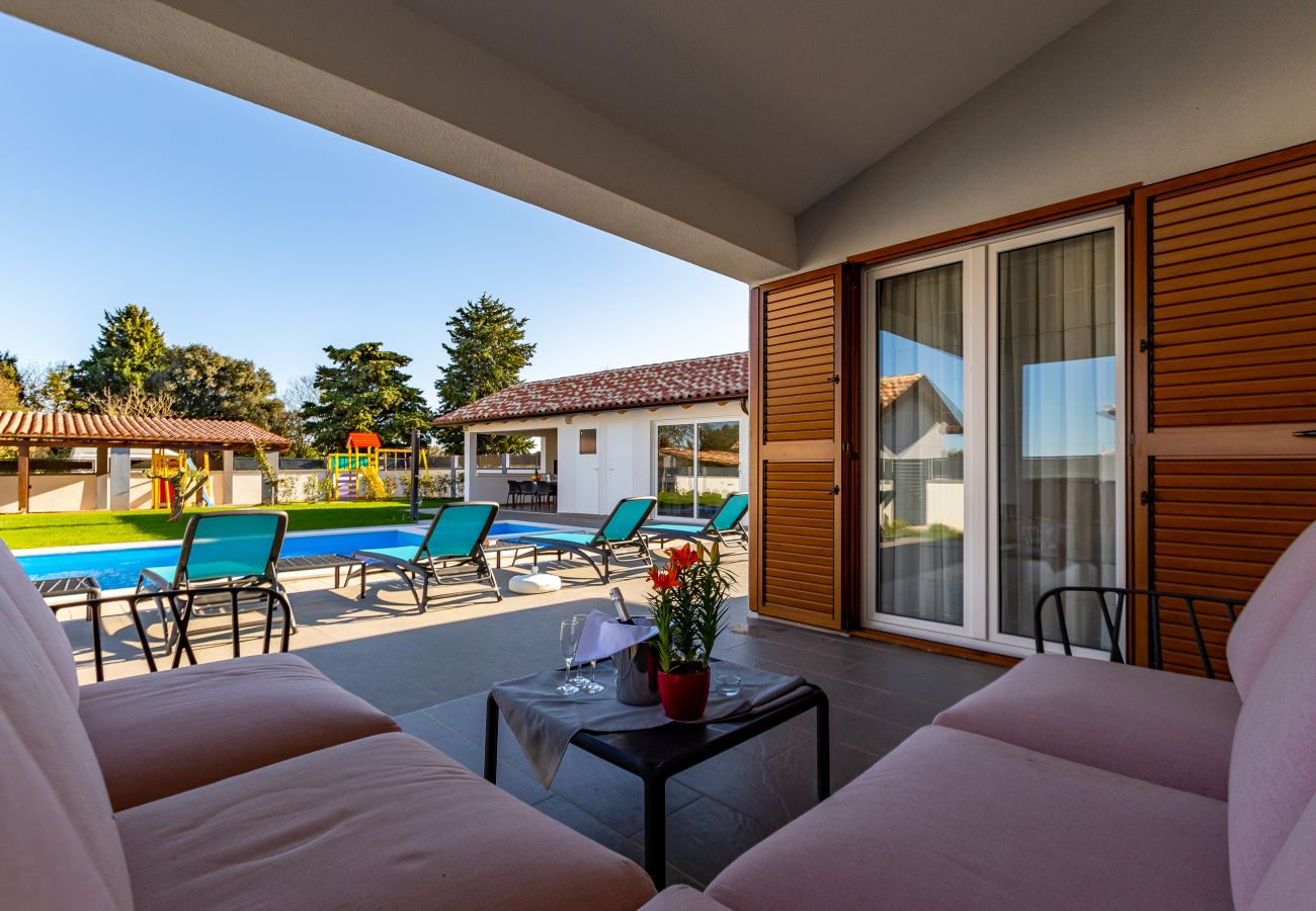 Вилла на Šišan - Villa Alba Rossa near Pula for 6 people with private pool only 1 km from the sea