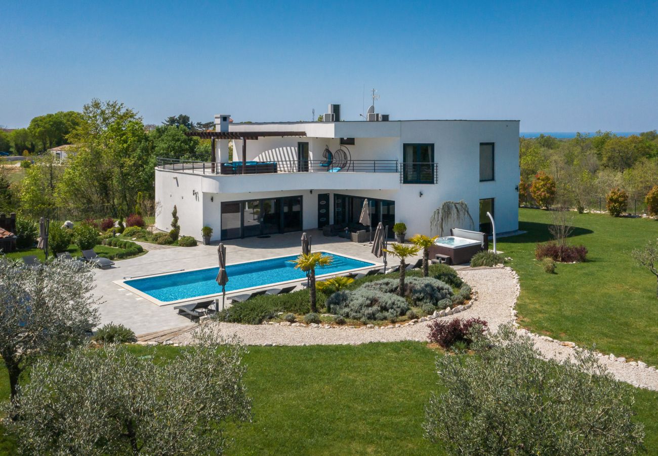 Вилла на Juršici - Villa LaDominika for 14 people with sauna & jacuzzi in Central Istria