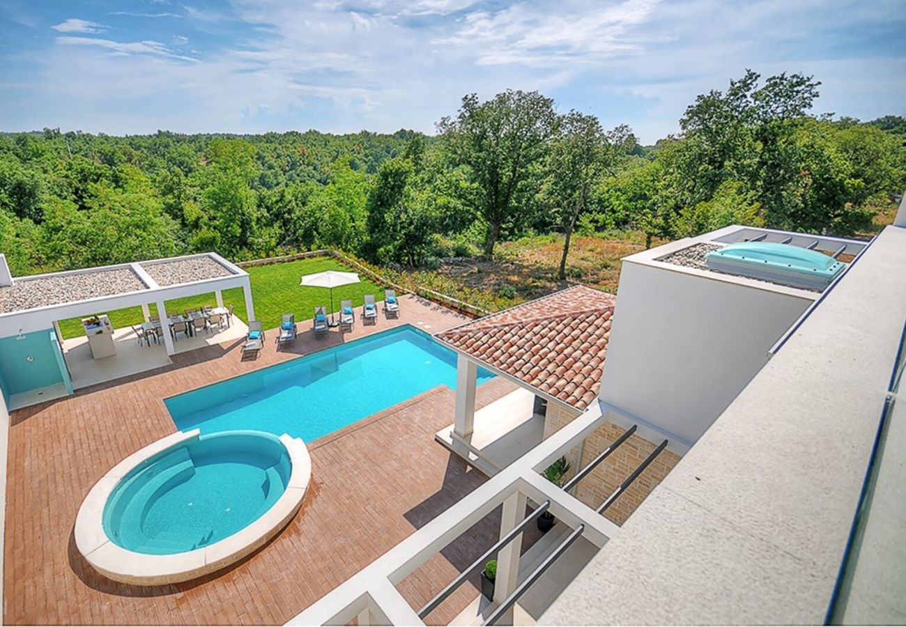 Вилла на Višnjan - Villa Onyx for 12 people near Poreč with 65 m2 private pool and jacuzzi