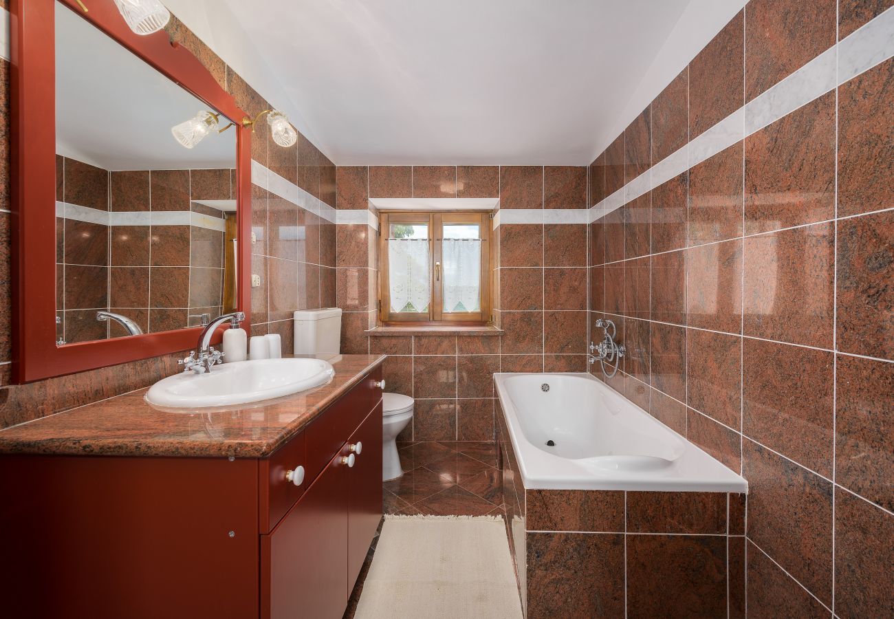 Вилла на Zamaski Dol - Villa Zamask for 7 people in Central Istria with jacuzzi & sauna