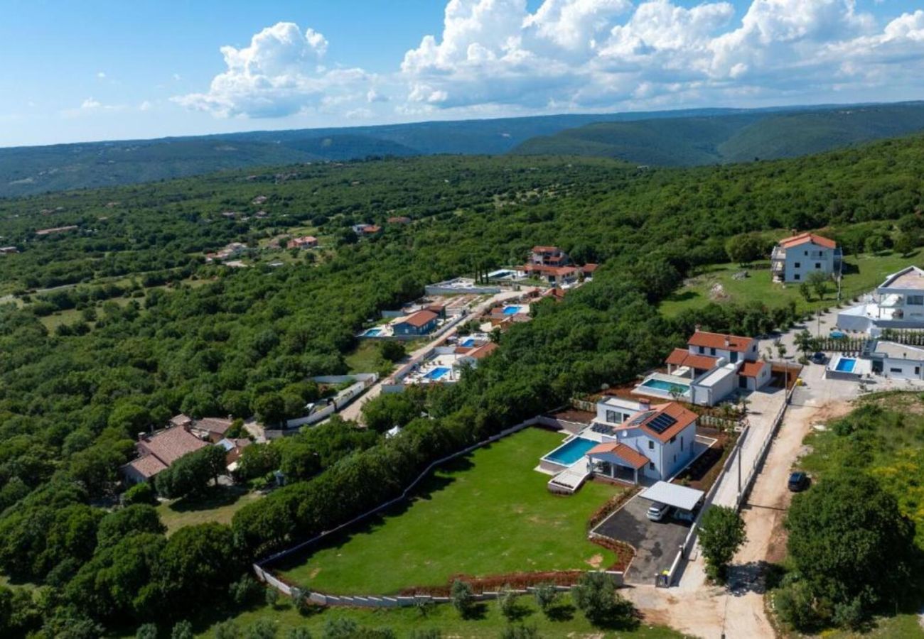 Вилла на Salakovci - Villa Astrid near Labin - Rabac for 11 people with 55 m2 private pool & pet friendly