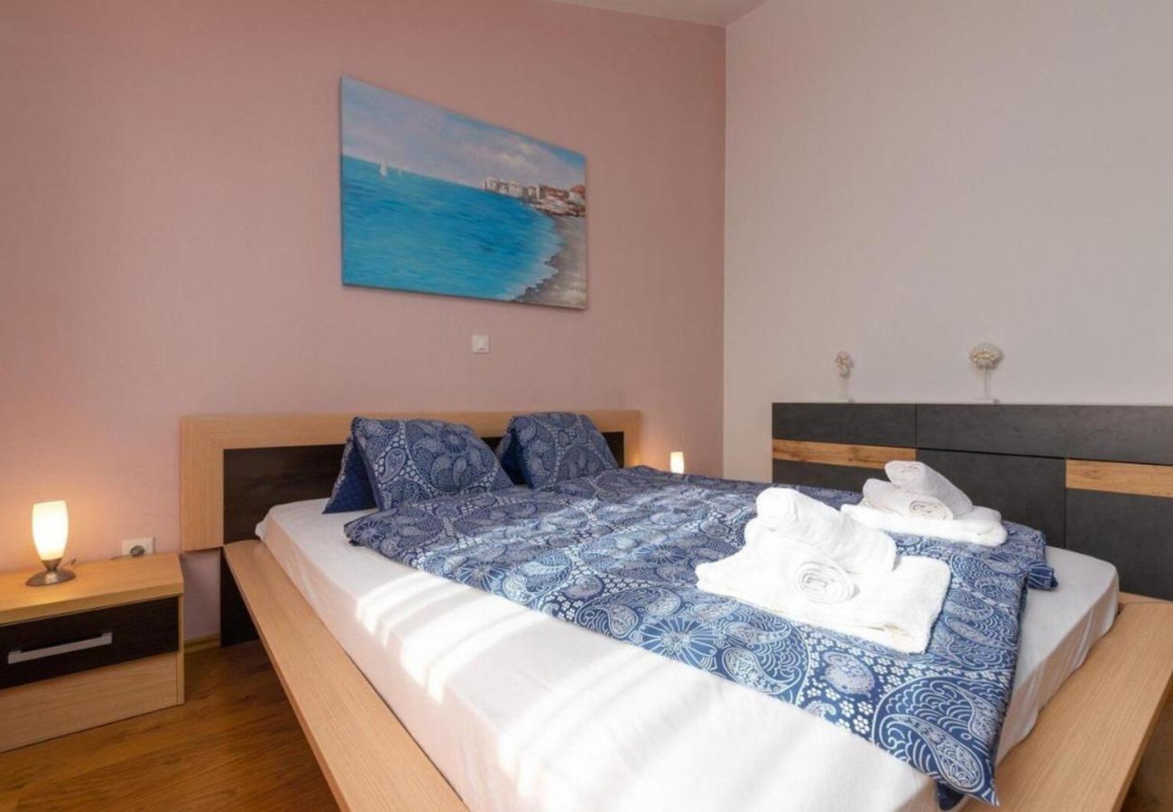 Вилла на Porec - Villa Mia & Iva for 6 people near Poreč with private pool and pet friendly